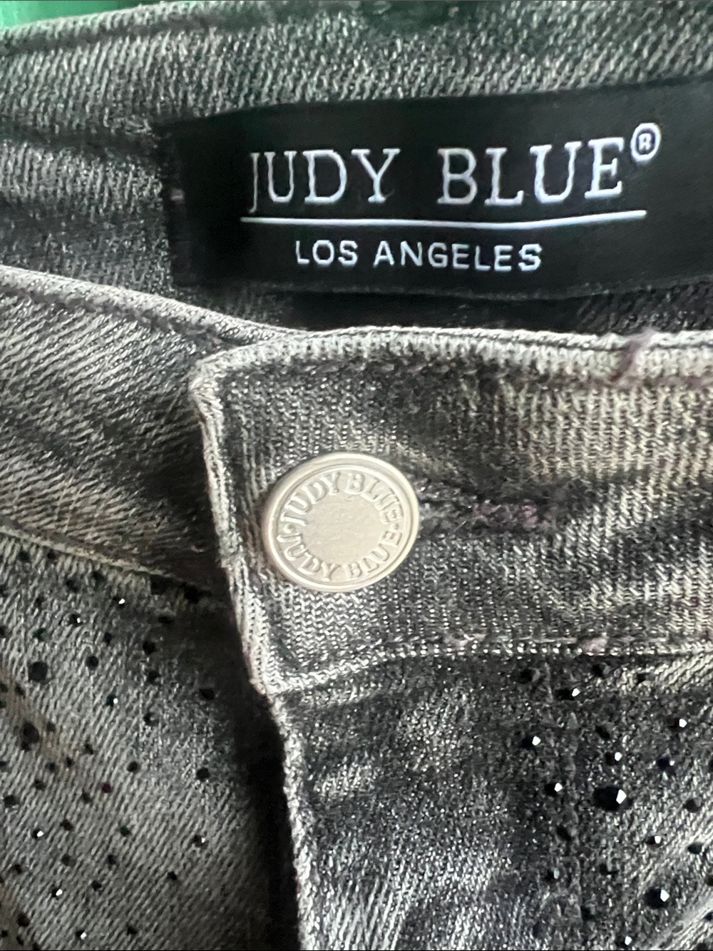 Judy Blue Gray Washed Straight Jeans with Stud Accents Size 11/30 - Picture 4 of 5